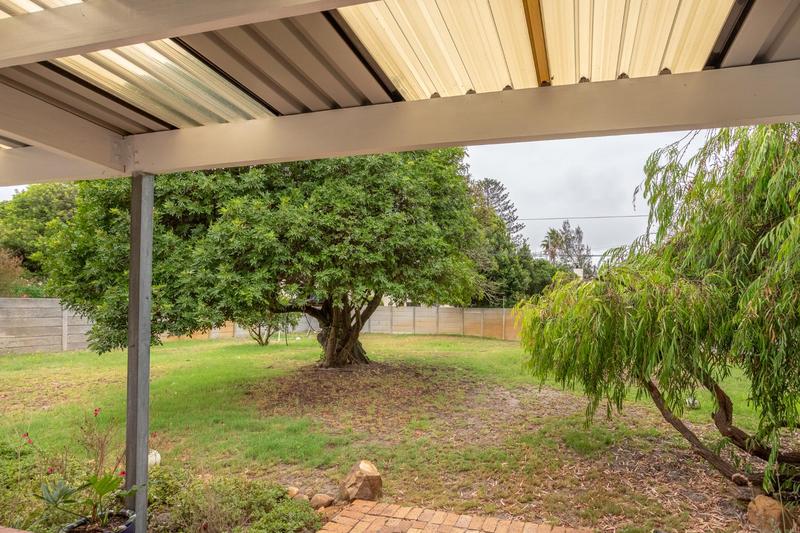 To Let 3 Bedroom Property for Rent in Pinelands Western Cape